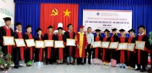 30 sinh viên được trao bằng tốt nghiệp lớp Ngôn ngữ Anh