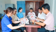 Phát huy vai trò của cán bộ, đảng viên trong bảo vệ nền tảng tư tưởng của Ðảng