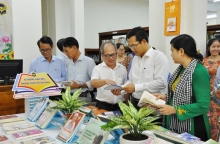 Cần Thơ triển lãm sách chuyên đề “Hồ Chí Minh - Vĩ đại một con người”