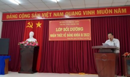 Những điểm mới, nổi bật trong công tác đào tạo, bồi dưỡng cán bộ, đảng viên trên ở huyện Phong Điền